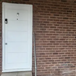  Apartment Entire Hosted By Pius United Kingdom